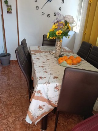 Comedor 6 sillas marrón