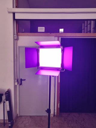 3 Focos LED RGB+WHITE Neewer 660 PRO+ Accesorios