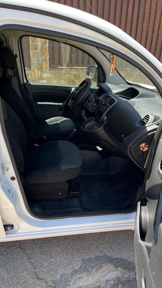 Furgoneta Renault kangoo 5 plazas