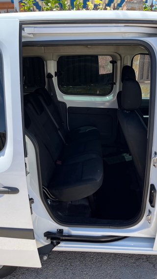 Furgoneta Renault kangoo 5 plazas