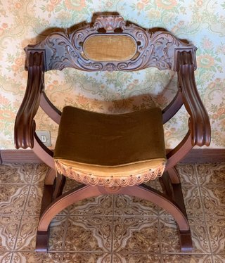 2 Sedie Savonarola in legno massello noce anni '70