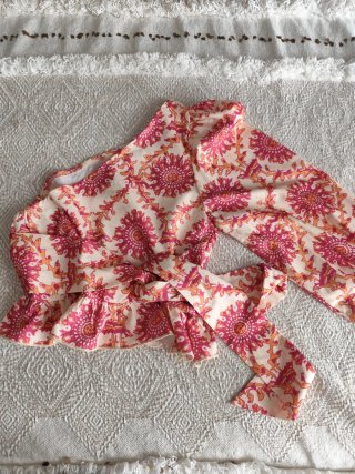Top asimétrico estampado verano