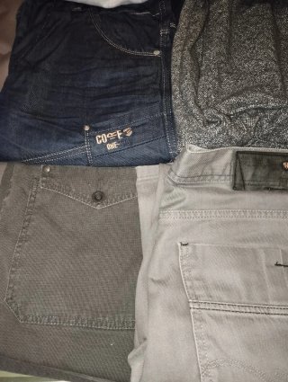 Consegna di abbigliamento taglia M