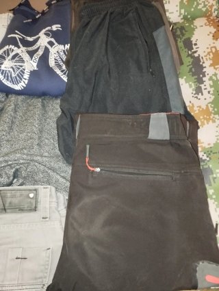 Consegna di abbigliamento taglia M