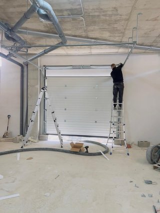 REPARACIÓN PUERTAS DE GARAJE (RAPIDO Y ECONOMICO)