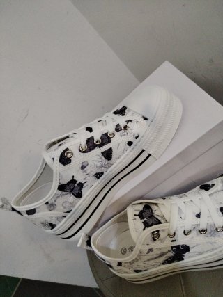 Scarpe donna n.38 con stampa farfalle