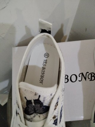 Scarpe donna n.38 con stampa farfalle