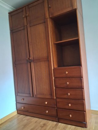 Cama nido de madera con cajones y armario grande