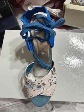 Sandali zeppa bianchi e azzurri