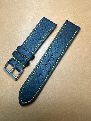 Correa de reloj artesanal negra