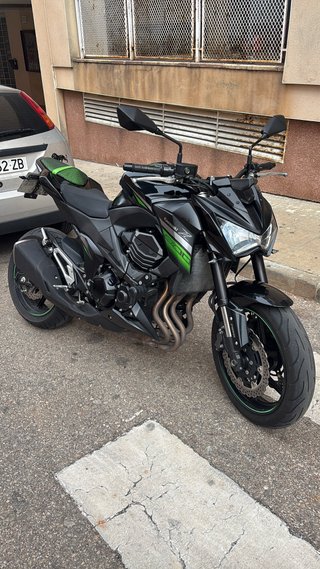 Kawasaki Z800e Negra y Verde