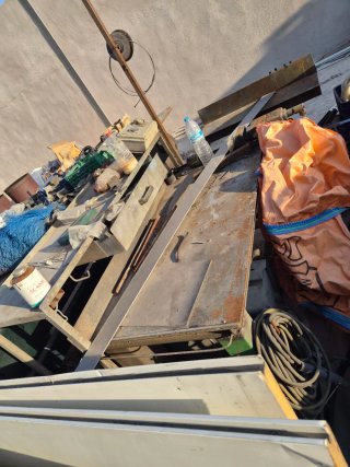 Cese de negocio: maquinaria y material
