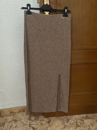 Falda larga de punto con abertura Talla M