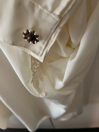 Blusa de vestir con encaje largo 65. Homb. 41