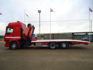 Renault PREMIUM 460-CAMIONES PORTAMAQUINARIAS