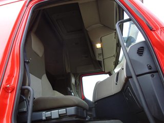 Renault PREMIUM 460-CAMIONES PORTAMAQUINARIAS