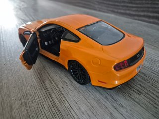 Ford Mustang GT 2015 1:24