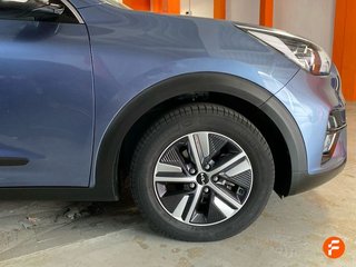 Kia Niro 1.6 GDi HEV 104kW (141CV) Concept