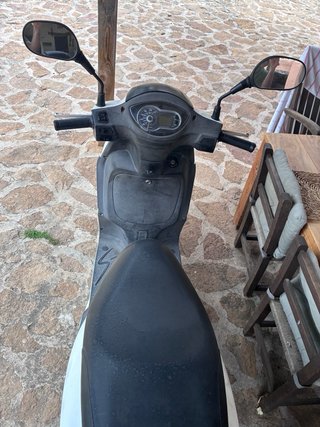 Peugeot Tweet 125cc Blanca