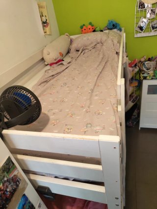 Cama litera Ikea MYDAL + 2 colchones
