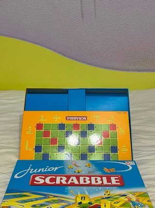 Scrabble Junior Juego de Palabras Cruzadas