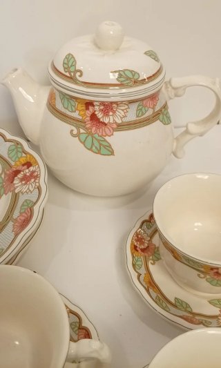 VAJILLA EN PORCELANA ANTIGUA SAN CLAUDIO