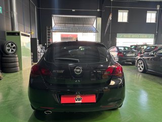 Opel Astra 2010