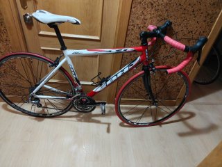 Bicicleta de carretera BH