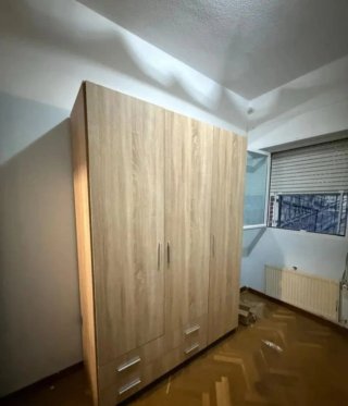 Armadi moderni in legno