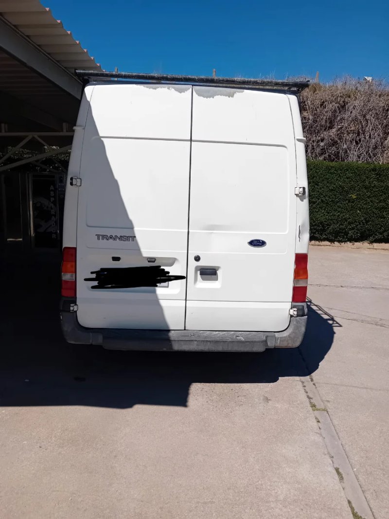 Ford Transit 2004 - foto 1
