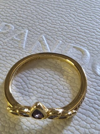Anillo Pandora Tiara Corazón Morado