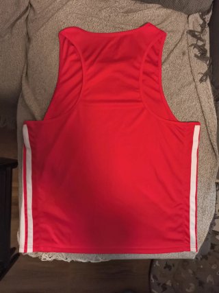 Camiseta Adidas Base Punch tirantes roja