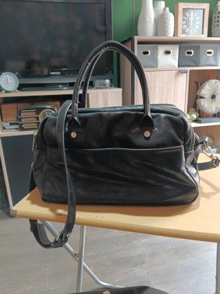 Bolso negro mano bandolera 3 compartimentos