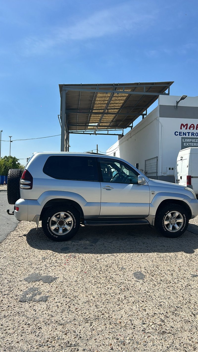 Toyota Land Cruiser 2006 - foto 1