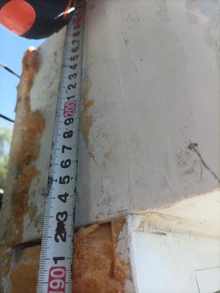 Puerta fija con persiana