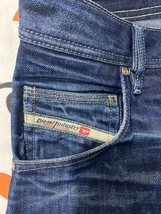 Jeans Diesel Taglia 30 Regalo 2 cinture