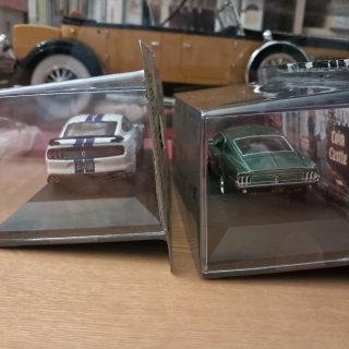 Pareja Ford Mustang 1/43 Planeta DeAgostini