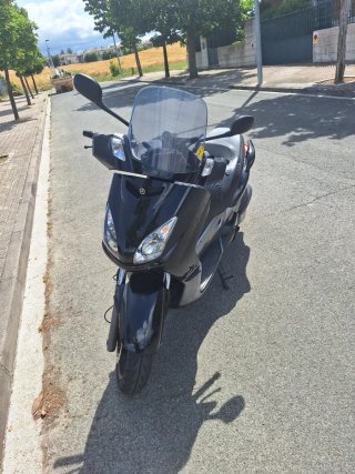 Yamaha X-Max 250 Negra