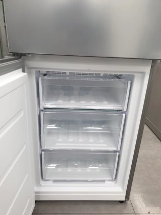 Nevera Indesit 189x60cm A+ no frost con garantía