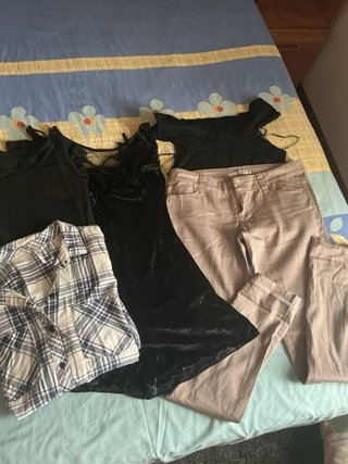 Lote 5 prendas: negro y beige