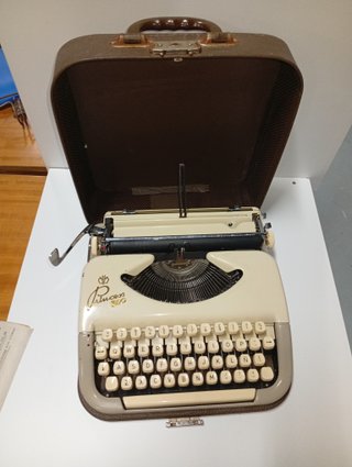 Máquina de escribir Princess 100