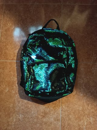 Mochila lentejuelas verde y negra