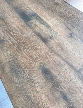 Mesa escritorio estilo madera oscura– 160 × 63 cm