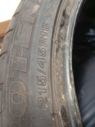 2 Ruedas Bridgestone 215/45 R18 93W Nuevas