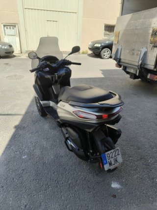 Piaggio MP3 400 - Moto 3 Ruedas
