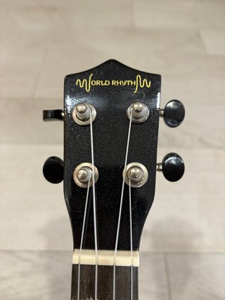 Ukelele World Rhythm Negro Brillante