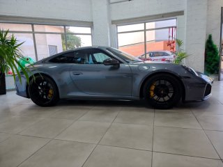 Porsche 911 2025