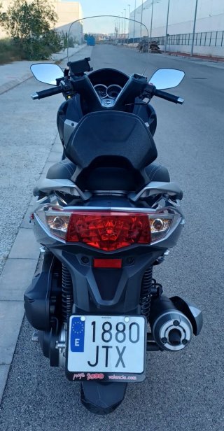 SYM JOYMAX 125cc Maxi Scooter Plata