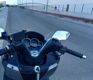 SYM JOYMAX 125cc Maxi Scooter Plata