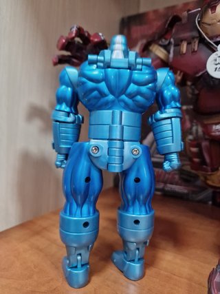 Figura Hulkbuster al 50% más en JretroGame